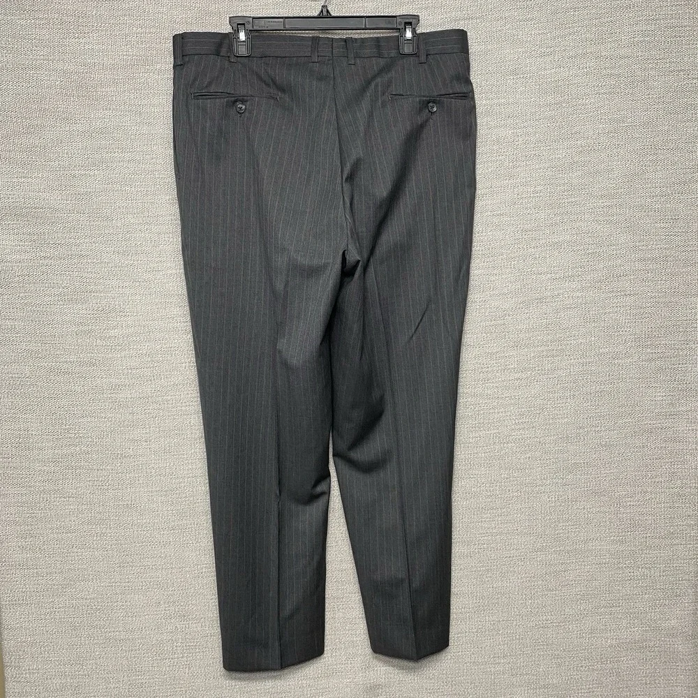 Jos A Bank Reserve Suit 2 Piece 46L (38x30) 2B2V VBC Tailored Fit Gray Stripe